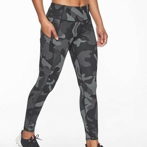NWOT Athleta Black Camo Contender Leggings